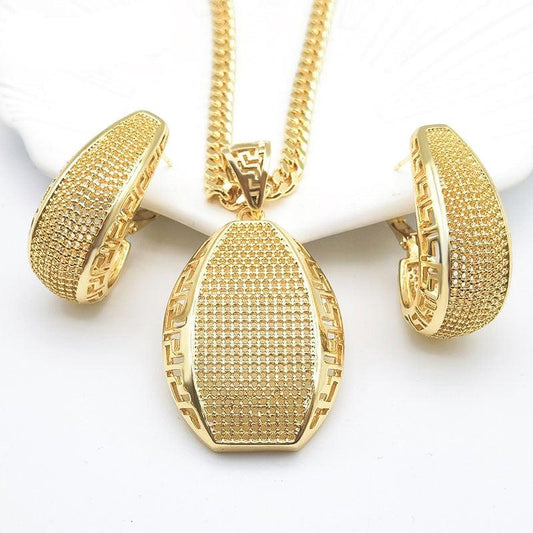 Conjunto de joias douradas com colar e brincos, ideal para quem quer comprar joias e bijuterias elegantes