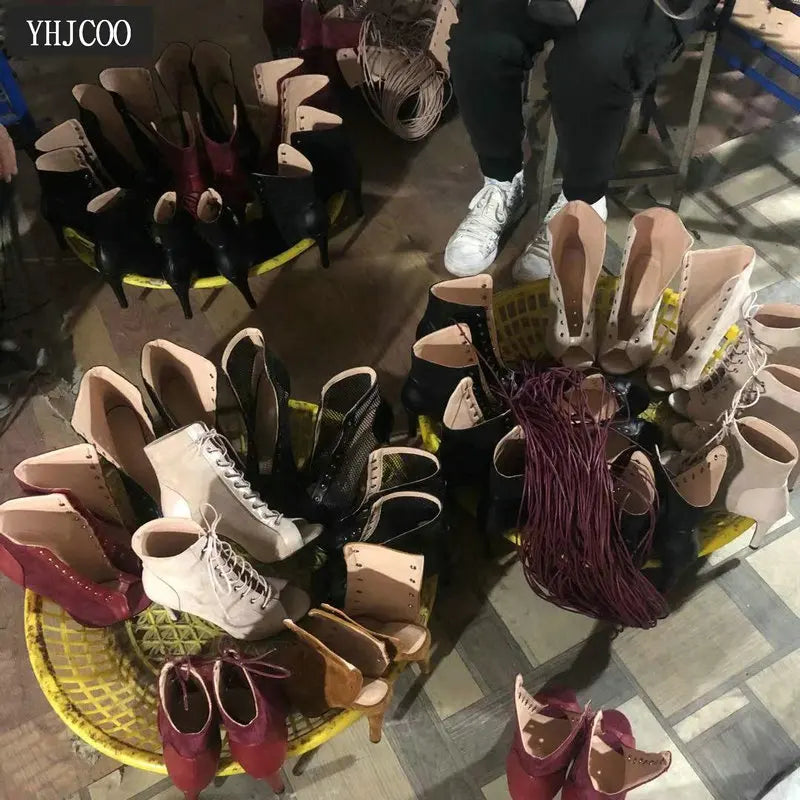 Botas Peep Toe Femininas em Tela e Salto Alto