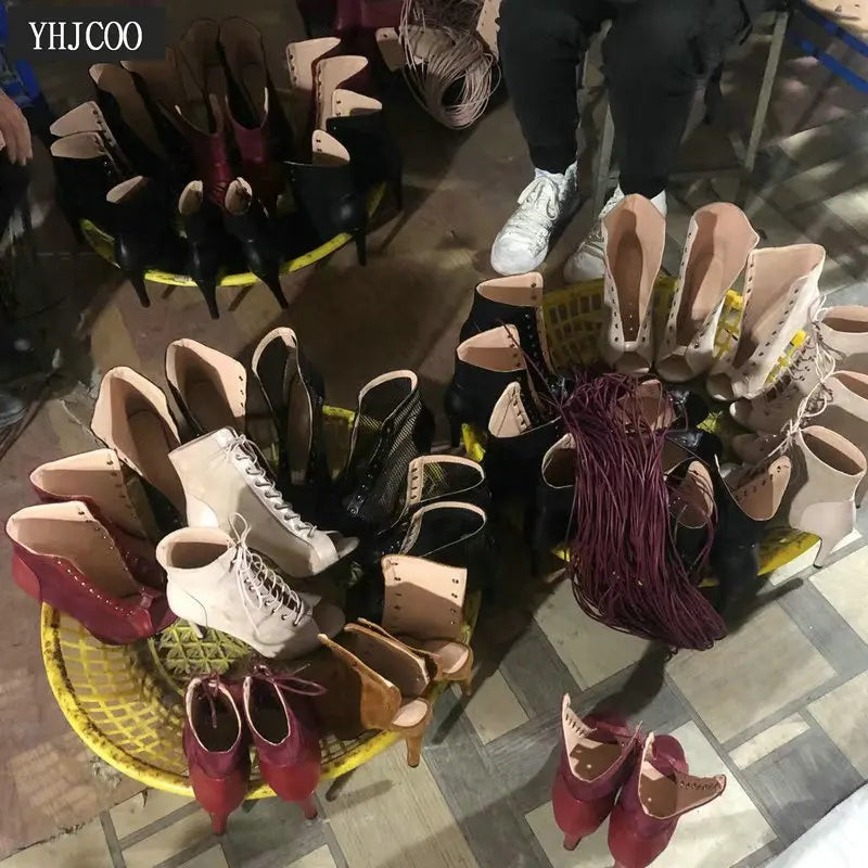 Botas Peep Toe Femininas em Tela e Salto Alto