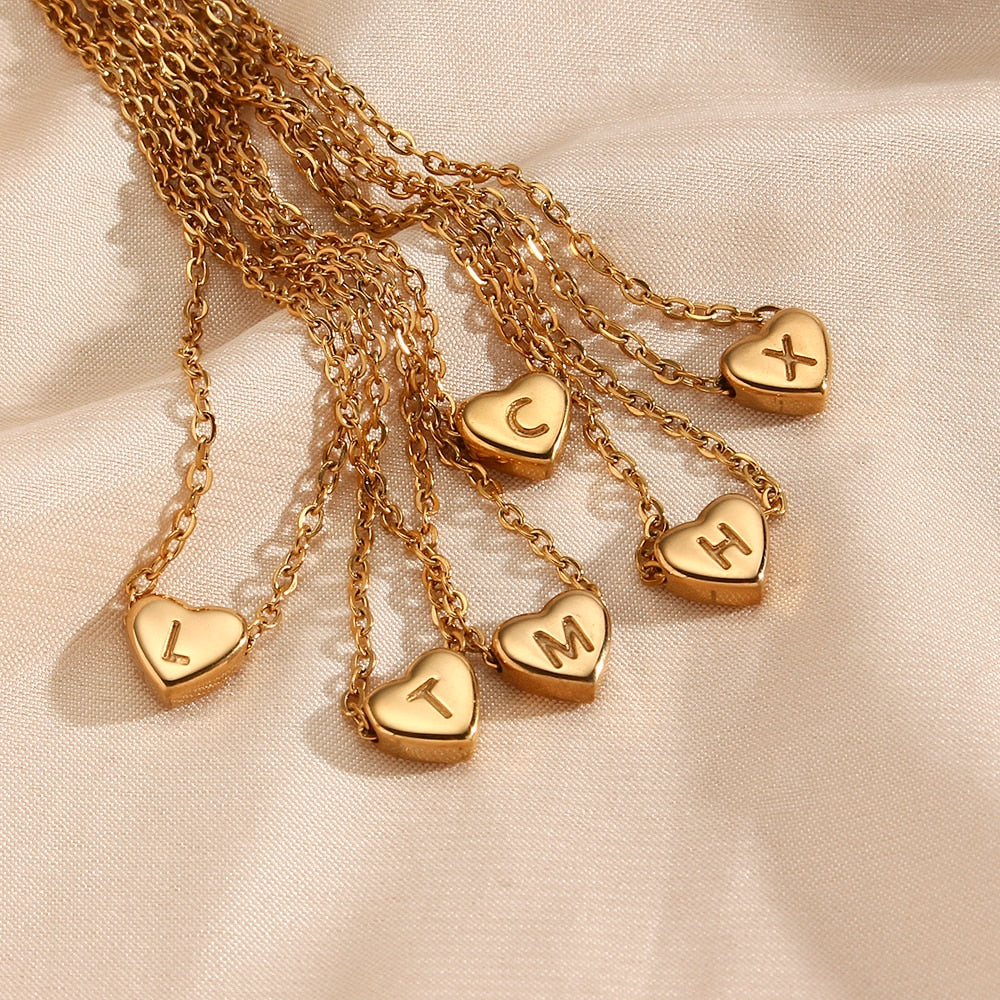 Colar Minimalista Feminino Pequeno Com Inicial Amor Jóias Aço Inoxidável Banhado a Ouro 18k Mini Colar com Pingente de Carta em Forma de Coração E.B.belle
