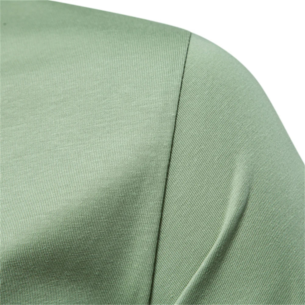 Camiseta manga curta homem AIOPESON em verde com tecido macio e detalhes de costura bem feitos.