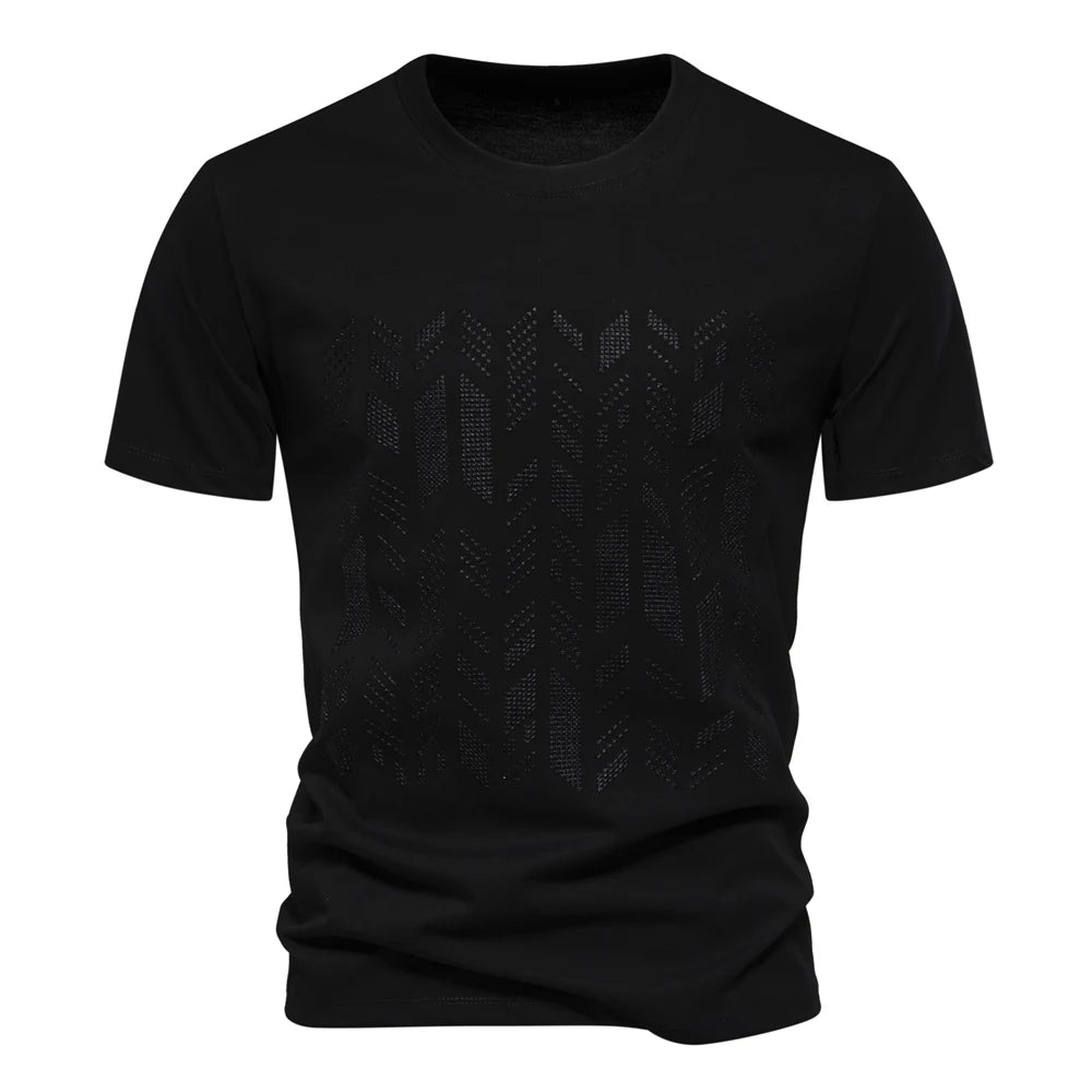 Camiseta manga curta homem AIOPESON em preto com estampa discreta de padrão gráfico