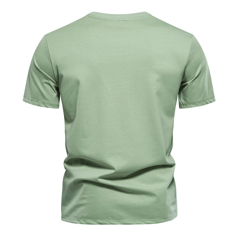 Camiseta manga curta homem AIOPESON na cor verde, ideal para conforto e estilo casual.
