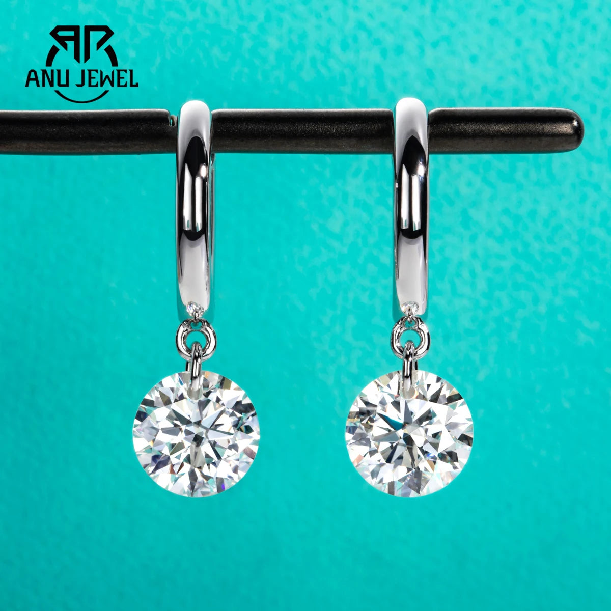 Brincos de argola com diamante da Anu JEWEL, elegância e brilho para ocasiões especiais