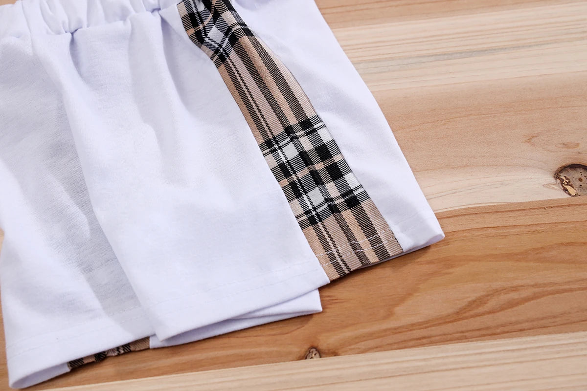 Conjunto IURNXB roupa infantil menino estampa divertida branco com faixa xadrez bege e elástico na cintura