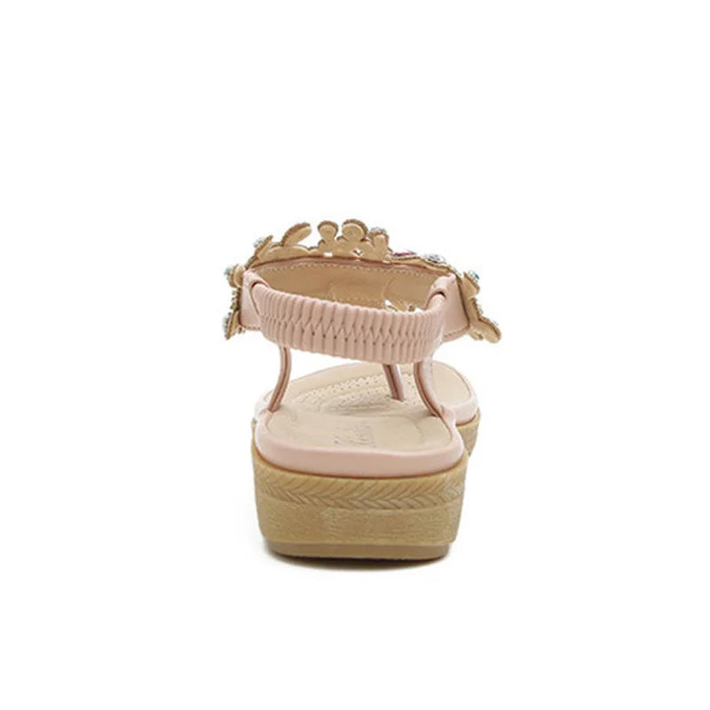Sandálias femininas BEYARNE com chinelo plataforma cristal e detalhe elegante na traseira