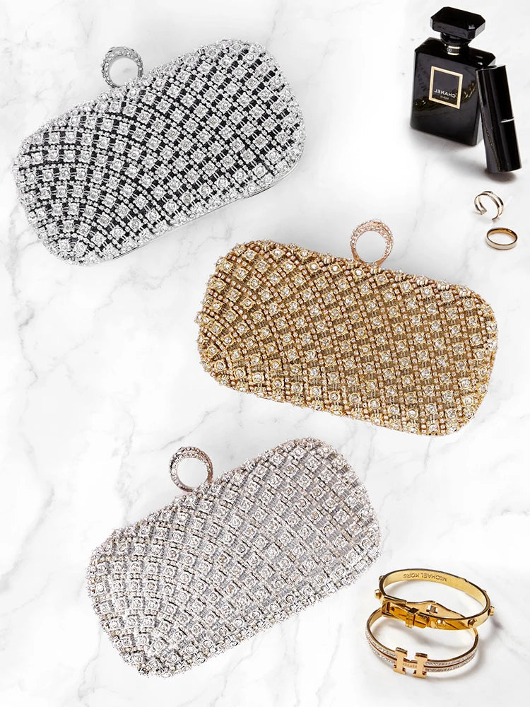 Bolsa feminina de strass em prata, dourado e champagne, ideal para festas elegantes