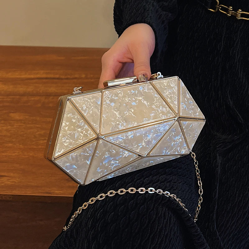 Bolsa moda noite alta qualidade da BOTTEEVEN com design elegante e detalhes metálicos