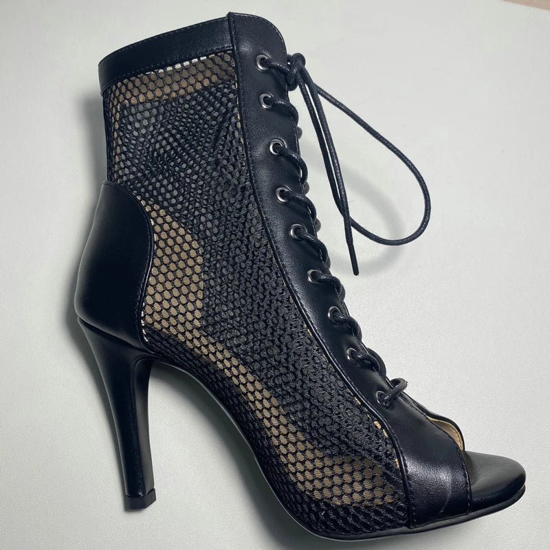 Botas peep toe femininas pretas com salto alto e detalhes em tela da YHJCOO