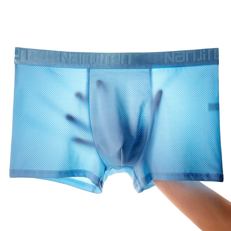 Cueca boxer masculina seda gelada em tom azul com design leve e confortável