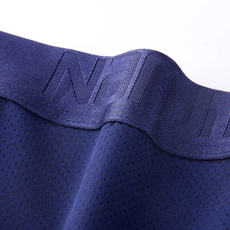 Cueca boxer masculina seda gelada em tom azul escuro com elástico confortável na cintura
