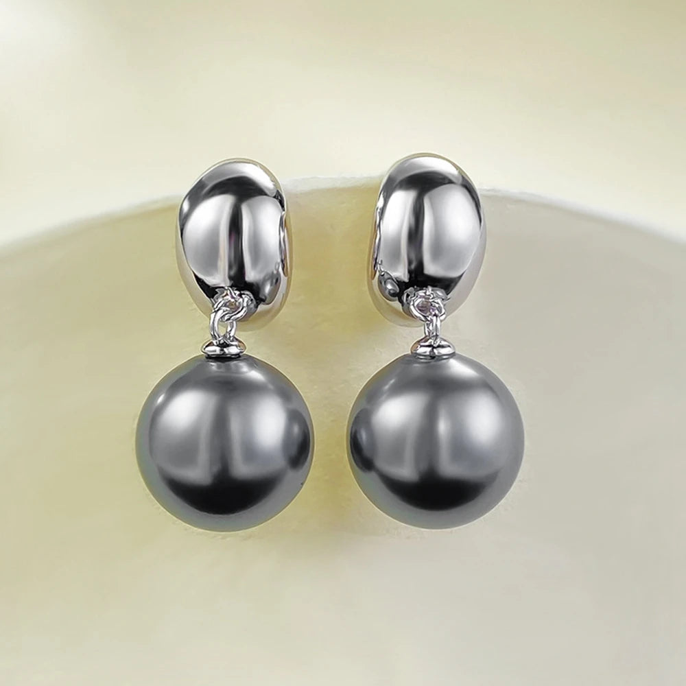 Brincos femininos prata 925 com pérolas escuras, elegantes e sofisticados para qualquer ocasião