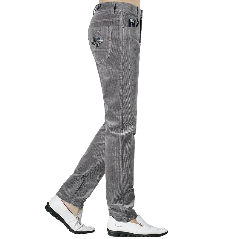 Calça masculina inverno veludo em cinza com ajuste moderno e caimento confortável