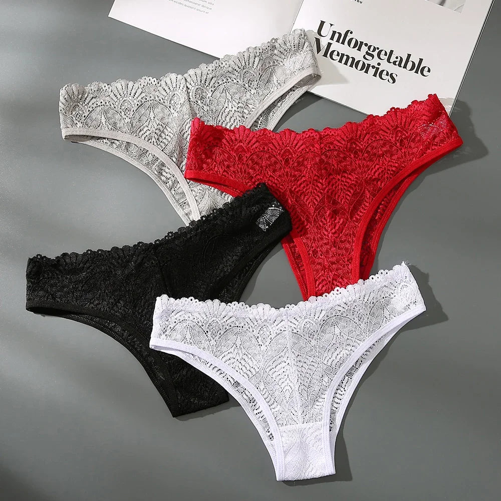 Conjunto de calcinhas rendadas femininas em preto, vermelho, branco e cinza com detalhes elegantes