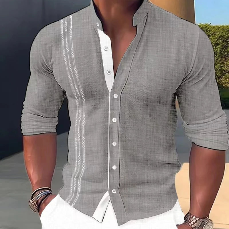 Camisa masculina slim fit em cinza com detalhes na frente e mangas longas