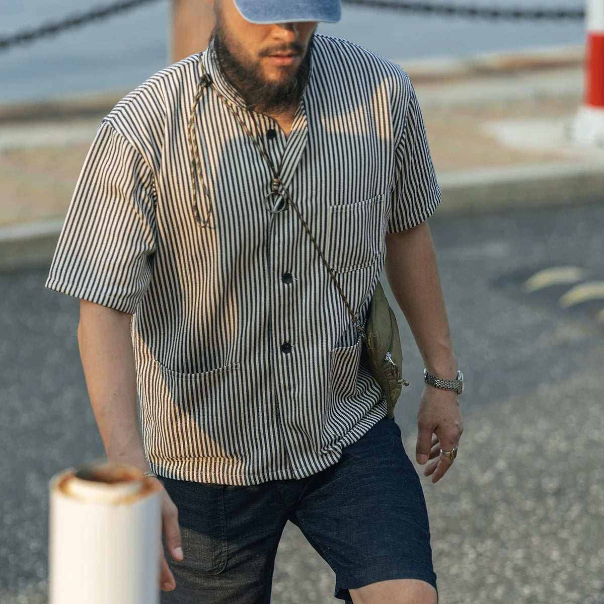 Camisa sem gola masculina da TURBOSAN em listras com bolso e mangas curtas para estilo casual