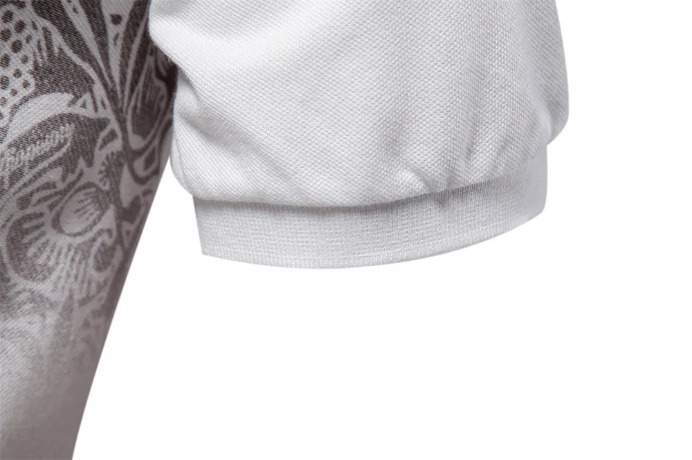 Detalhe da manga de uma camiseta polo masculina FANWEILIN com design moderno e confortável