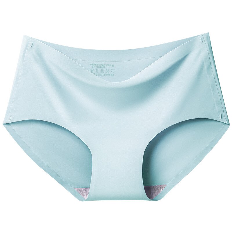 Conjunto de calcinhas seda em azul claro com material suave e confortável para uso diário