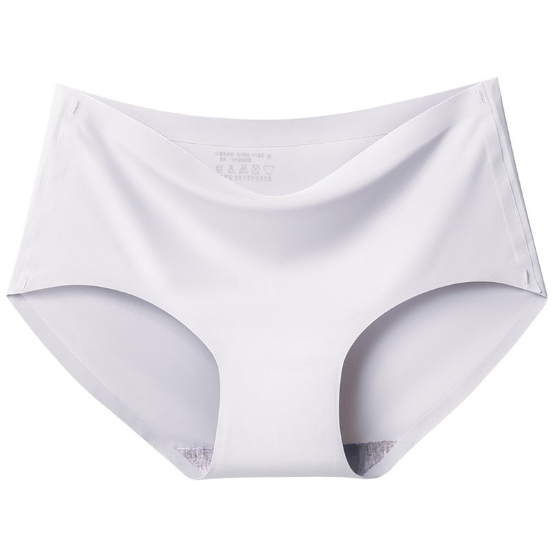 Conjunto de calcinhas seda femininas em branco com design confortável e elegante para uso diário