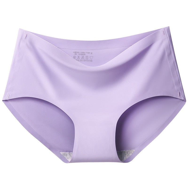 Conjunto de calcinhas seda em lilás com design confortável e elegante para uso diário