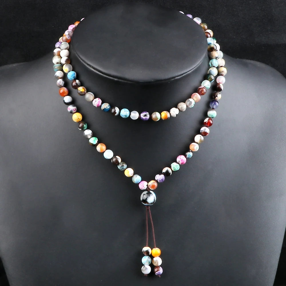 Colar multicolorido pedras naturais em estilo japamala com contas diversas e design elegante