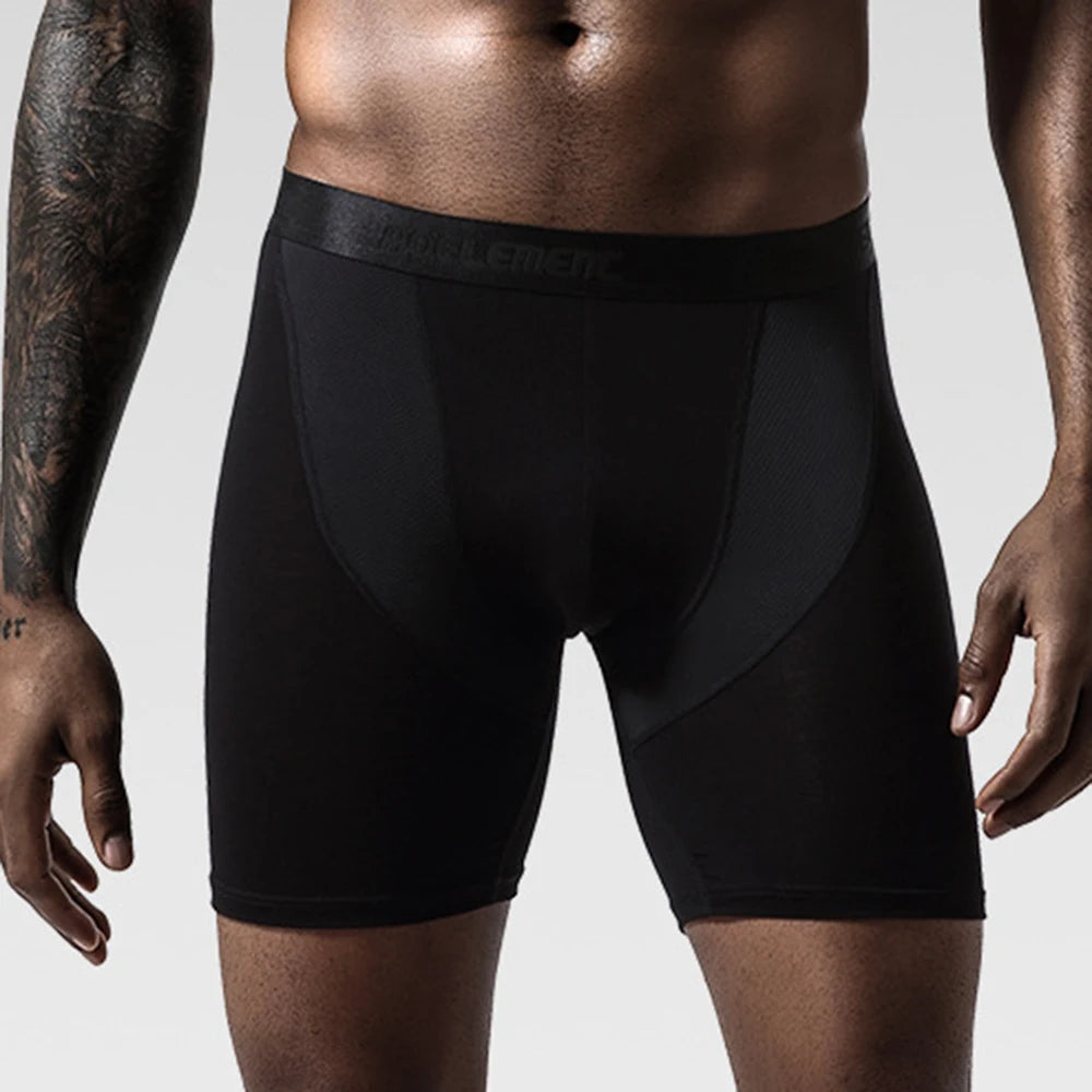 Cueca masculina esportiva longa em preto, ideal para conforto e desempenho durante atividades físicas