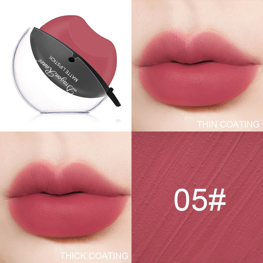 Batom Dragon Ranee com acabamento matte em dois níveis de cobertura, mostrado em diferentes tons de aplicação
