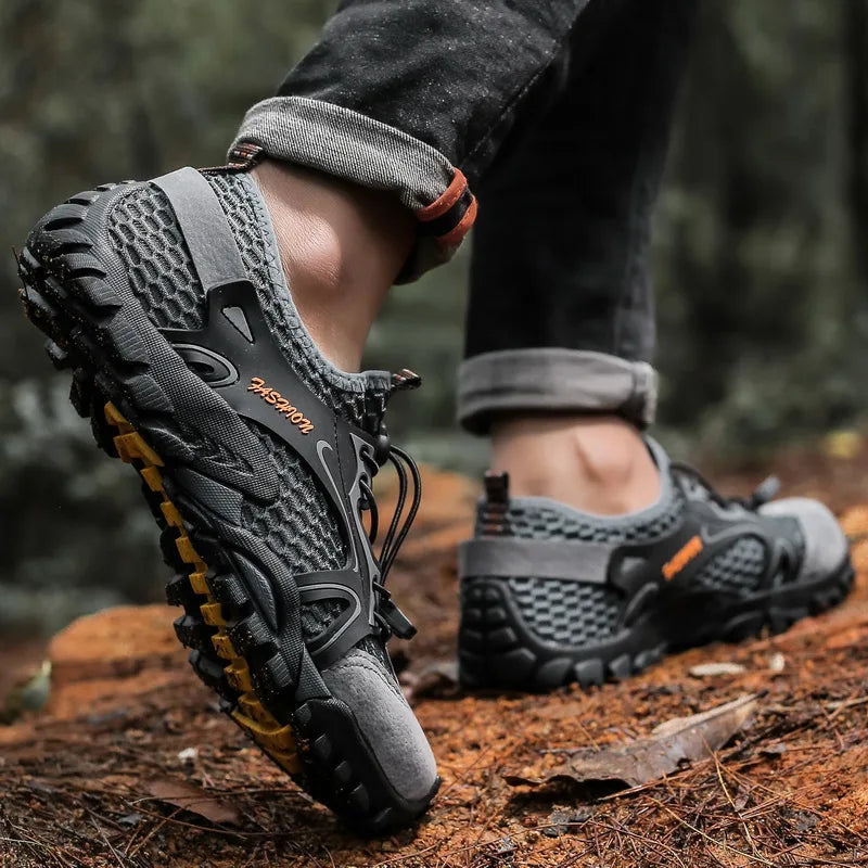 Sandálias outdoor antiderrapantes masculinas confortáveis para caminhadas em terrenos acidentados
