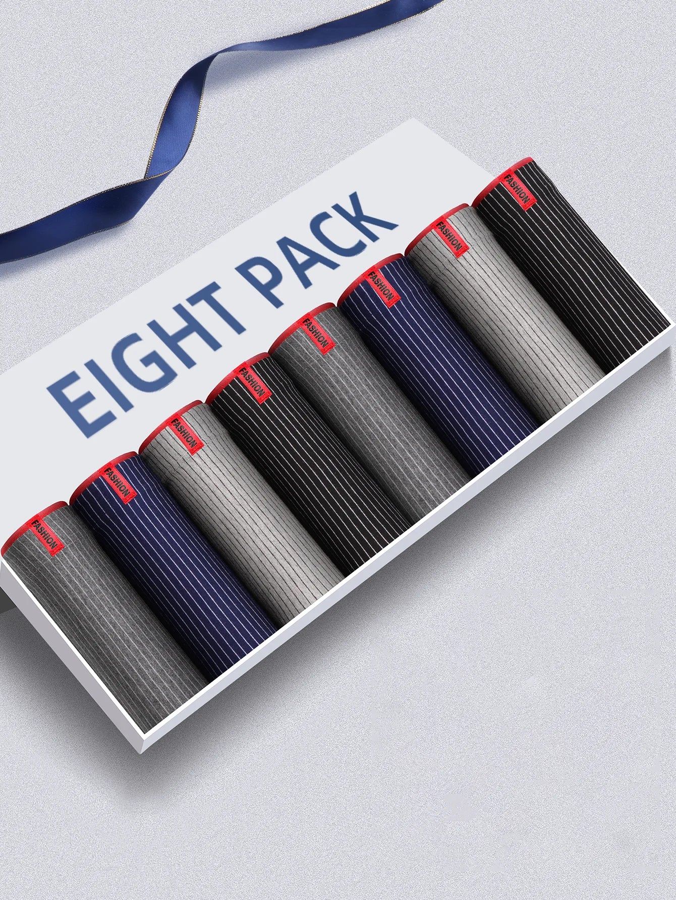 Kit de cuecas masculinas macias com oito peças em diferentes cores embaladas em uma caixa elegante
