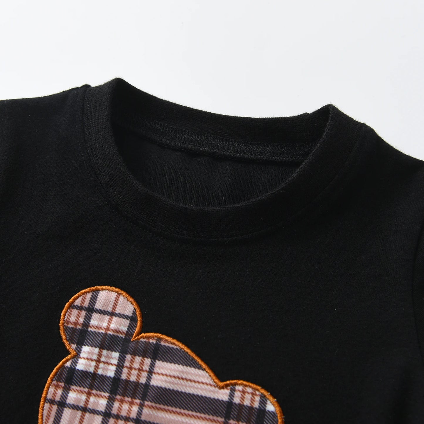 KUKITTY conjunto camiseta manga curta e bermuda menino camiseta preta com aplique ursinho xadrez gola redonda tecido macio