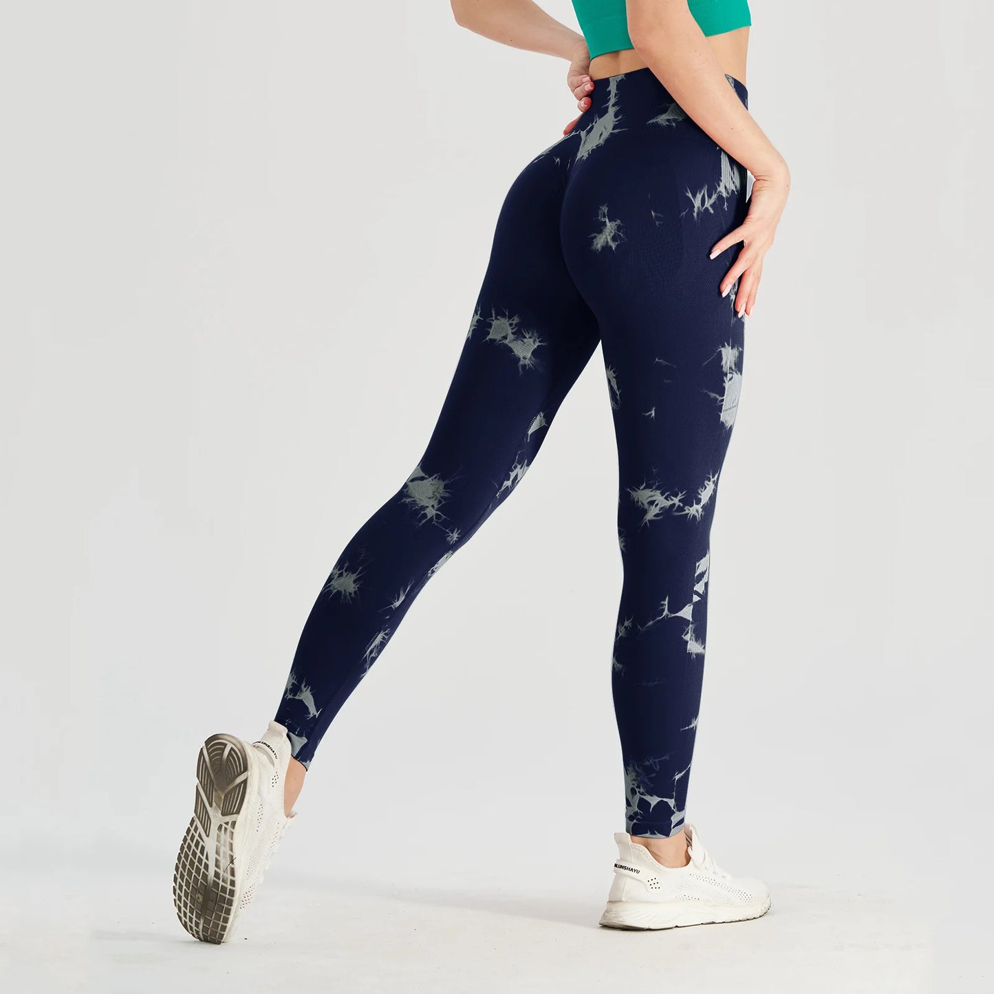 Leggings femininas tie dye da BOTEE SHARK com design moderno e confortável para atividades físicas