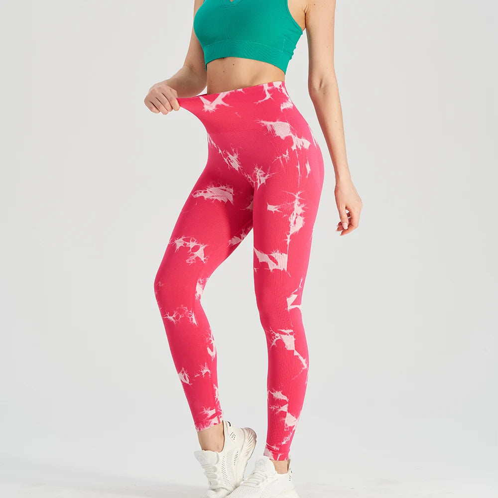 Leggings femininas tie dye rosa com ajuste confortável para atividades esportivas e uso casual