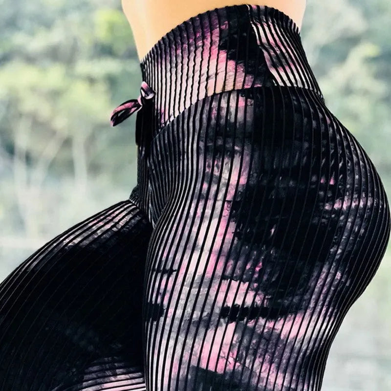 Leggings para ioga coloridas com detalhes de textura e faixa ajustável para conforto e estilo