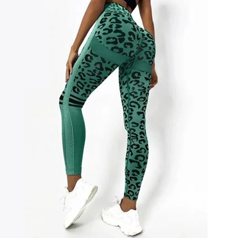 Calça feminina CEODOGG em verde com estampa de leopardo, ideal para exercícios de yoga. Leggings para yoga feminina.