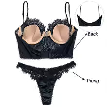 Conjunto de lingerie feminina rendada em preto com sutiã e calcinha estilo fio dental