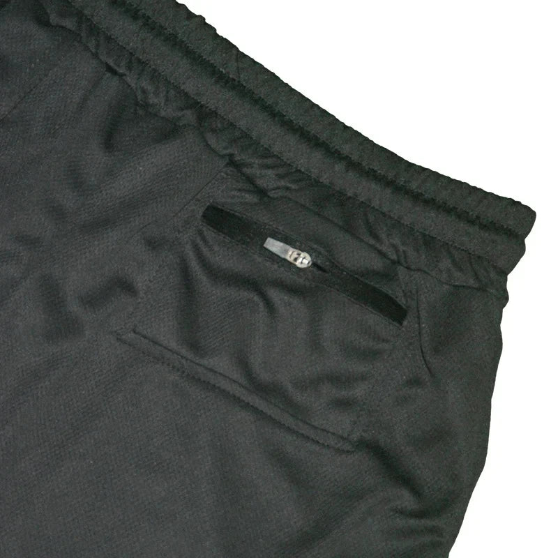 short fitness masculino com estampa LAMLKKY preto com cintura elastica e bolso traseiro com fecho
