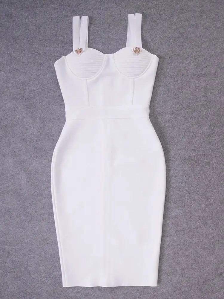 Vestido de noite feminino luxo branco com detalhes elegantes e alças ajustáveis para ocasiões especiais