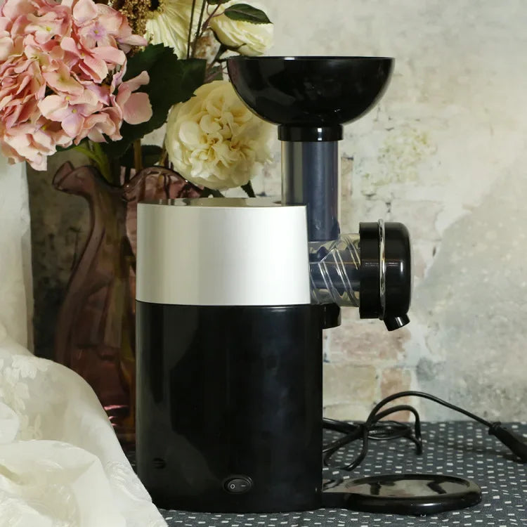 Máquina de fazer sorvetes CHCYUS ideal para preparar sobremesas congeladas caseiras com facilidade