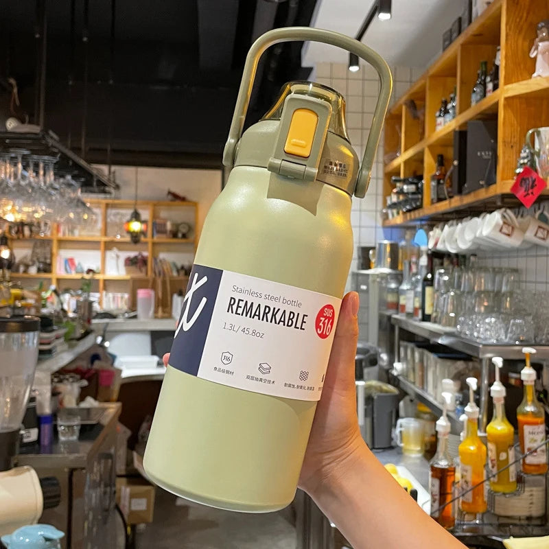 Garrafa térmica MODUS em aço inox, ideal como Vacuum Flask para Camping, com design prático