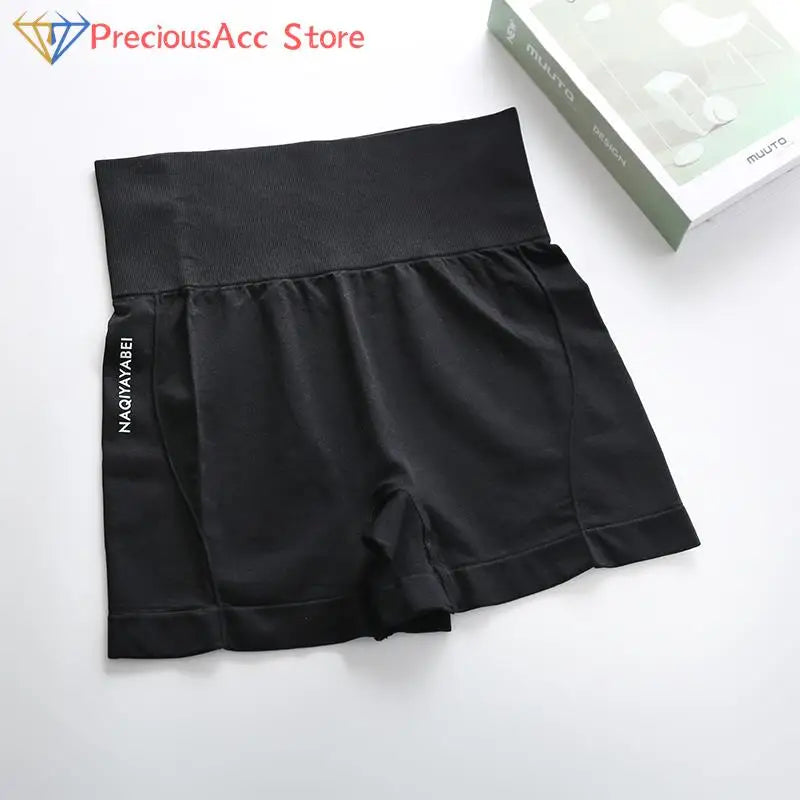 Shorts sem costura feminino em preto com cintura alta para conforto durante atividades físicas