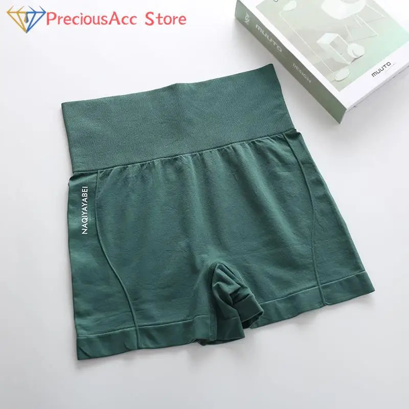 Shorts sem costura feminino na cor verde com cintura alta para conforto e liberdade de movimento