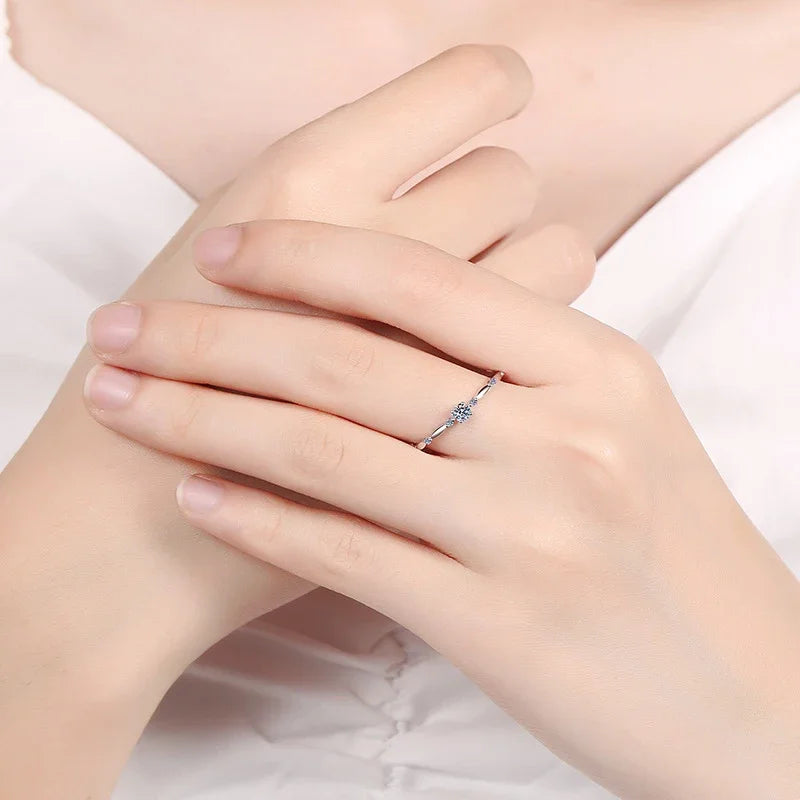Anel de noivado moissanite feminino da NEETIM em design delicado e elegante