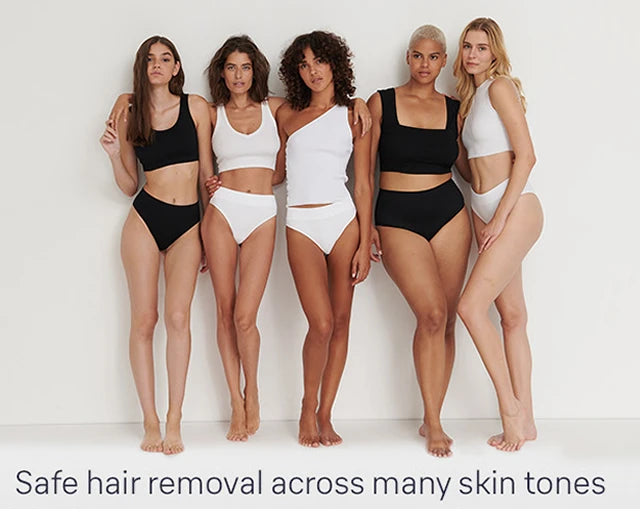 Grupo de cinco mulheres de diferentes tons de pele em roupas intimas mostrando depilador a laser ipl permanente OUMONOKA