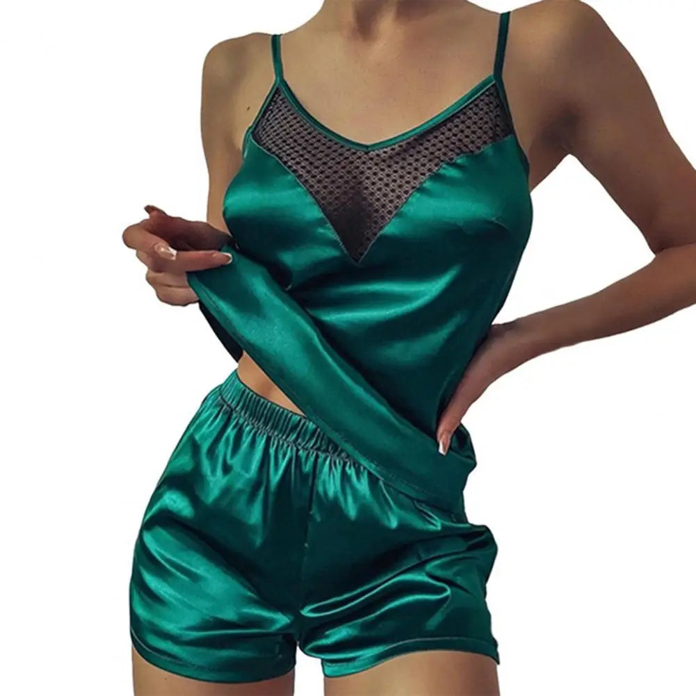 Pijama sem mangas feminino em seda verde com detalhes em tule para conforto e estilo