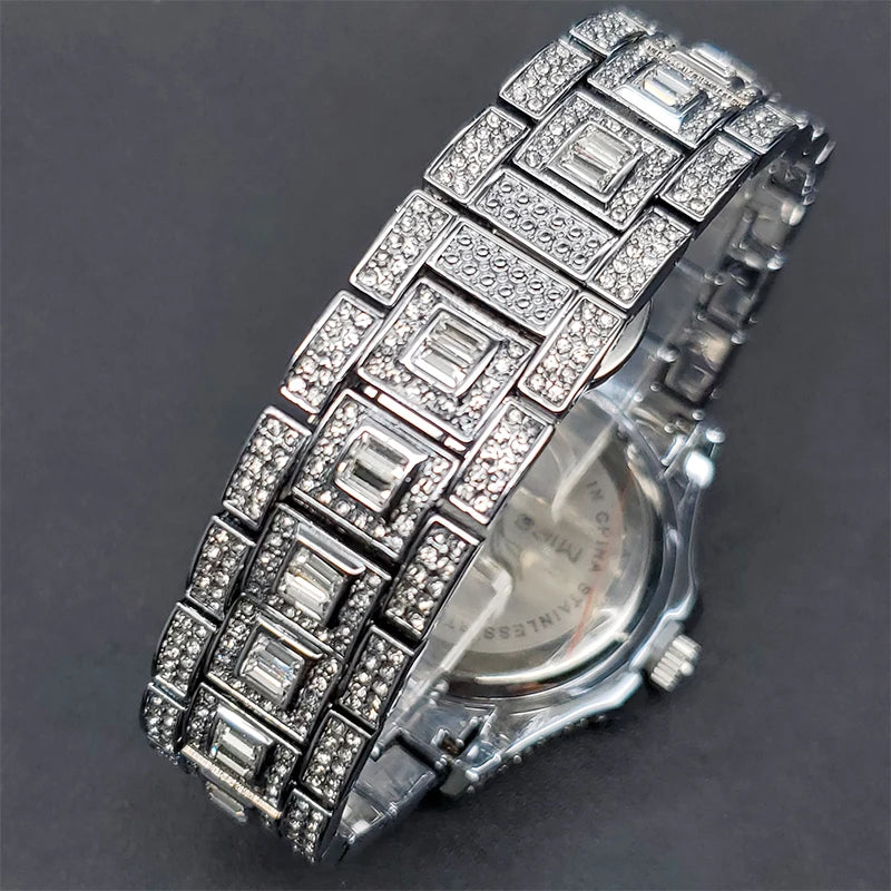 Relógio de pulso unisex com diamantes, design elegante em prata com bracelete brilhante