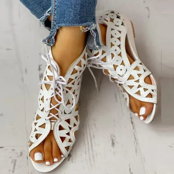 Sandálias femininas UETEEY com salto fechado tamanho grande e design elegante para conforto diário