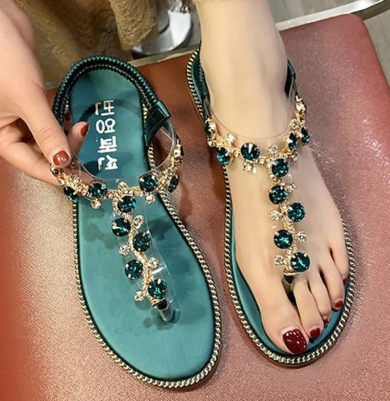 Sandálias elegantes strass da MAIERNISI com detalhes em pedras brilhantes em tom verde