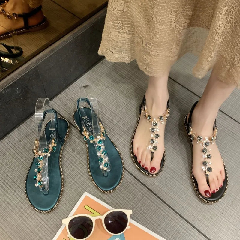 Sandálias femininas elegantes strass da MAIERNISI com detalhes em pedrarias brilhantes
