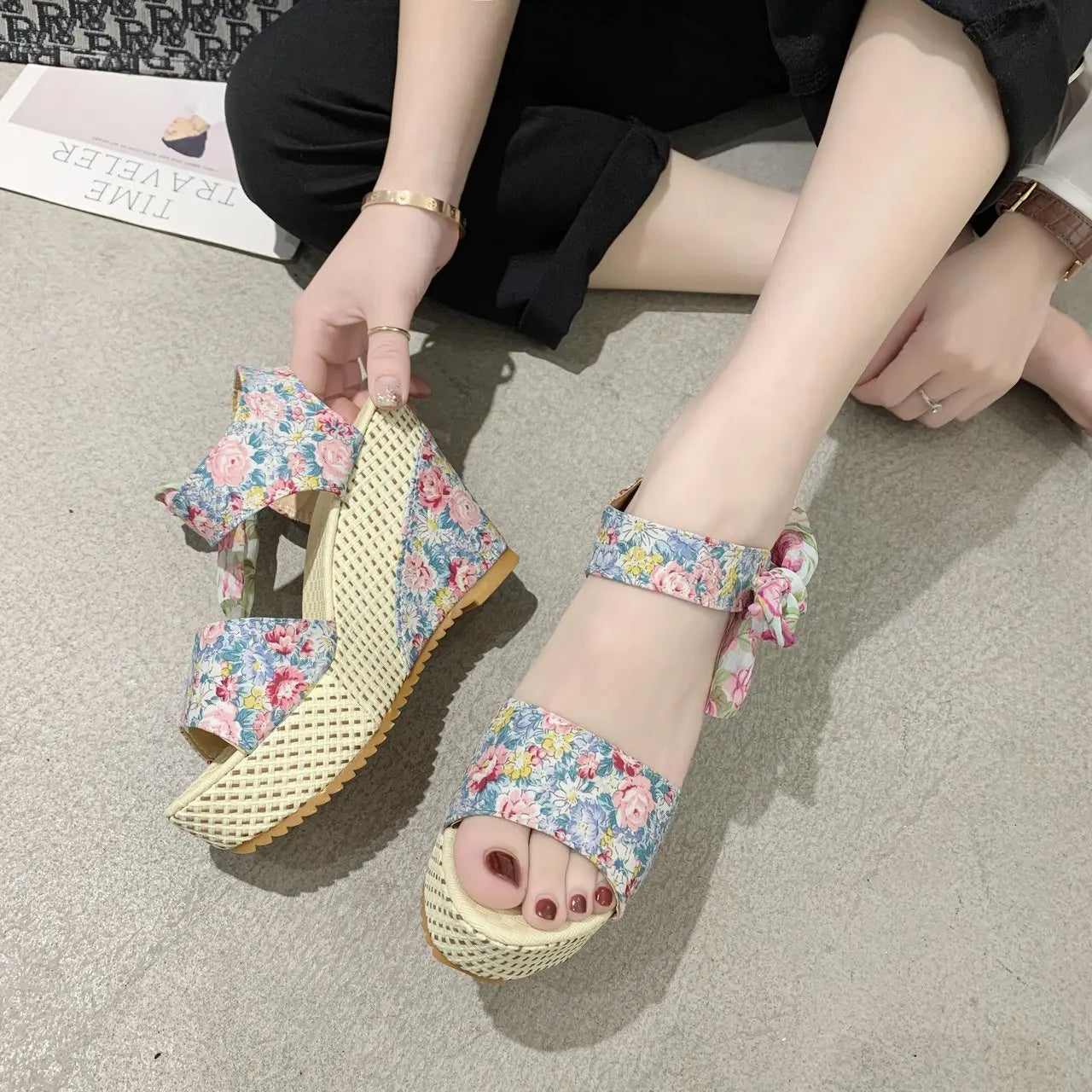 Sandálias femininas florais NOENNAME_NULL, estilo elegante para usar com sapatos de salto alto elegantes