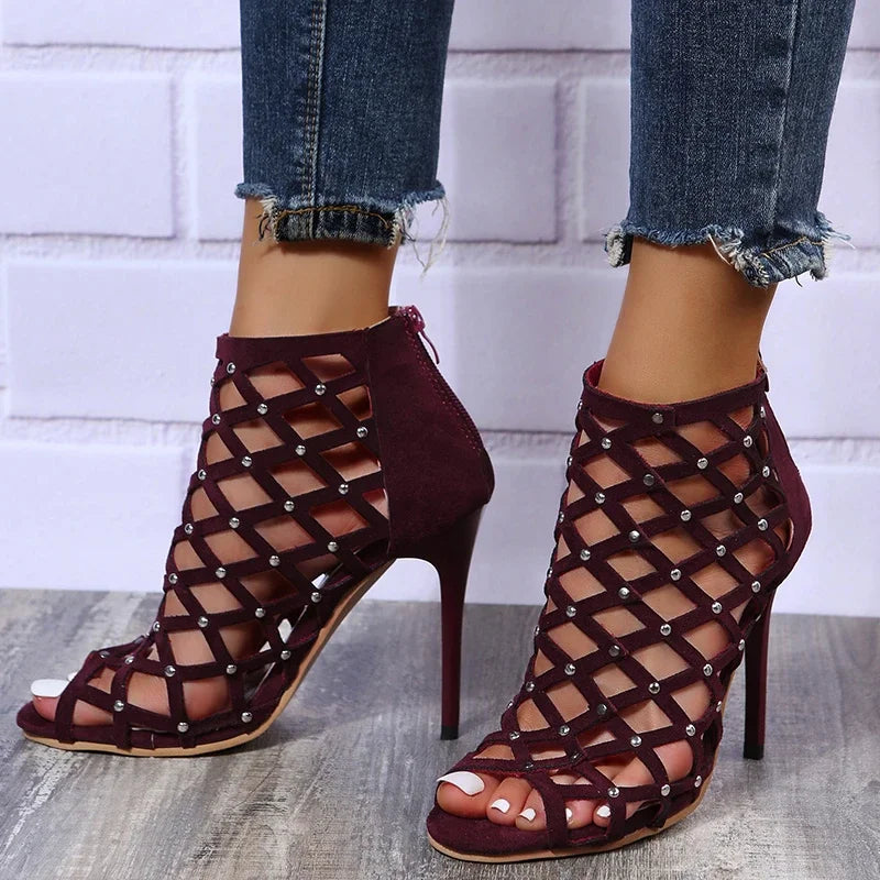 Sandálias femininas XYJX em tom vinho com detalhes em rede, perfeitas como sapatos festa feminino